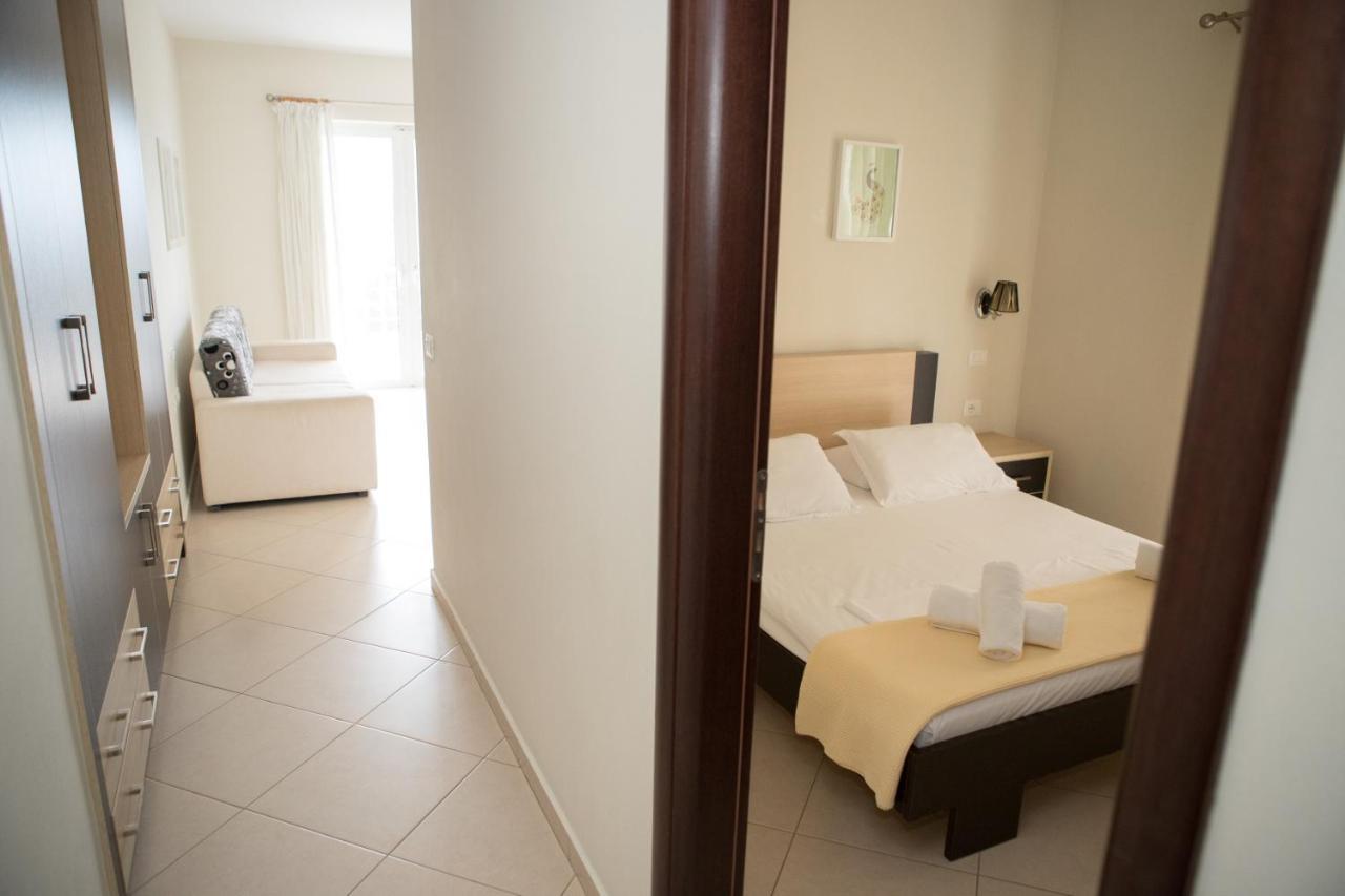 Perivolos Apartments Dhërmi Εξωτερικό φωτογραφία